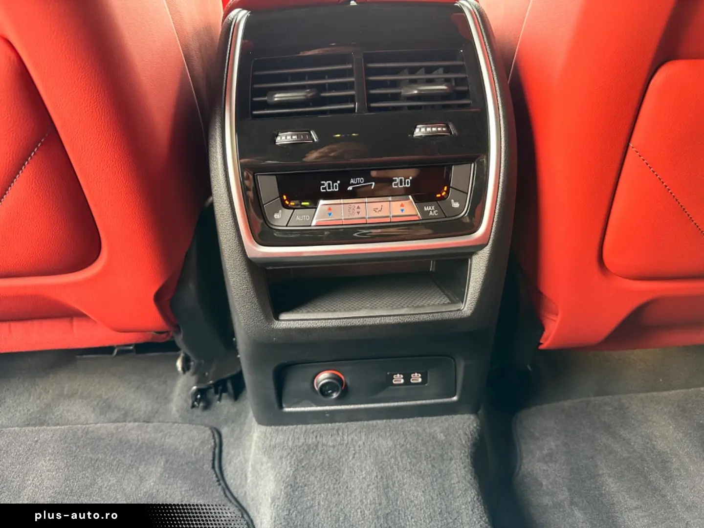 BMW XM 4.4 360  AHK MASSAGE HEAD-UP 23  B&W CARBON