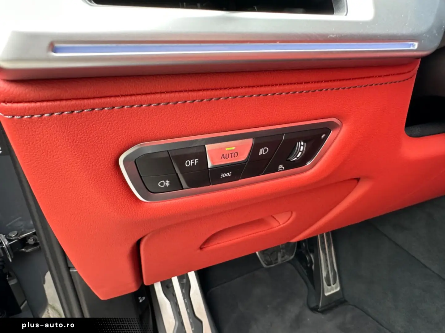 BMW XM 4.4 360  AHK MASSAGE HEAD-UP 23  B&W CARBON