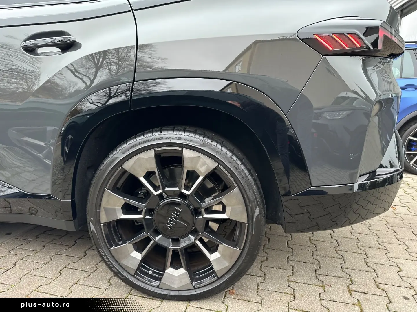 BMW XM 4.4 360  AHK MASSAGE HEAD-UP 23  B&W CARBON