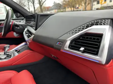 BMW XM 4.4 360  AHK MASSAGE HEAD-UP 23  B&W CARBON