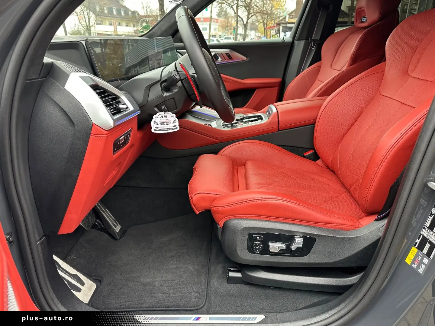 BMW XM 4.4 360  AHK MASSAGE HEAD-UP 23  B&W CARBON