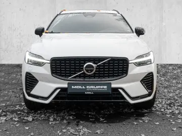 VOLVO XC60 T6 Twin Engine AWD R Design Plug-In Pano 36