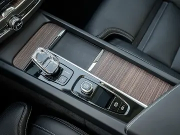 VOLVO XC60 T8 AWD Ultimate Bright