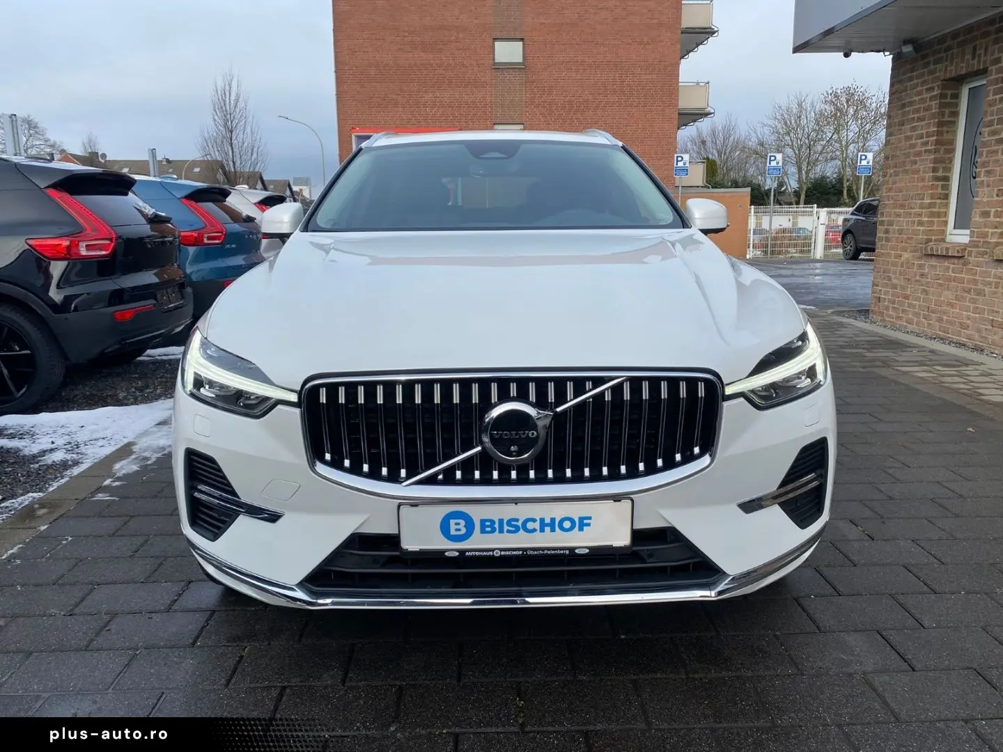 VOLVO XC60 T6 Plus Bright Plug-In Hybrid 360 Harman Ka