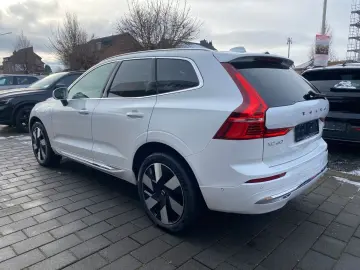 VOLVO XC60 T6 Plus Bright Plug-In Hybrid 360 Harman Ka