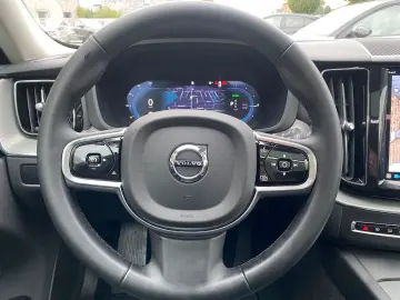 VOLVO XC60 T6 Plus Bright Plug-In Hybrid 360 Harman Ka