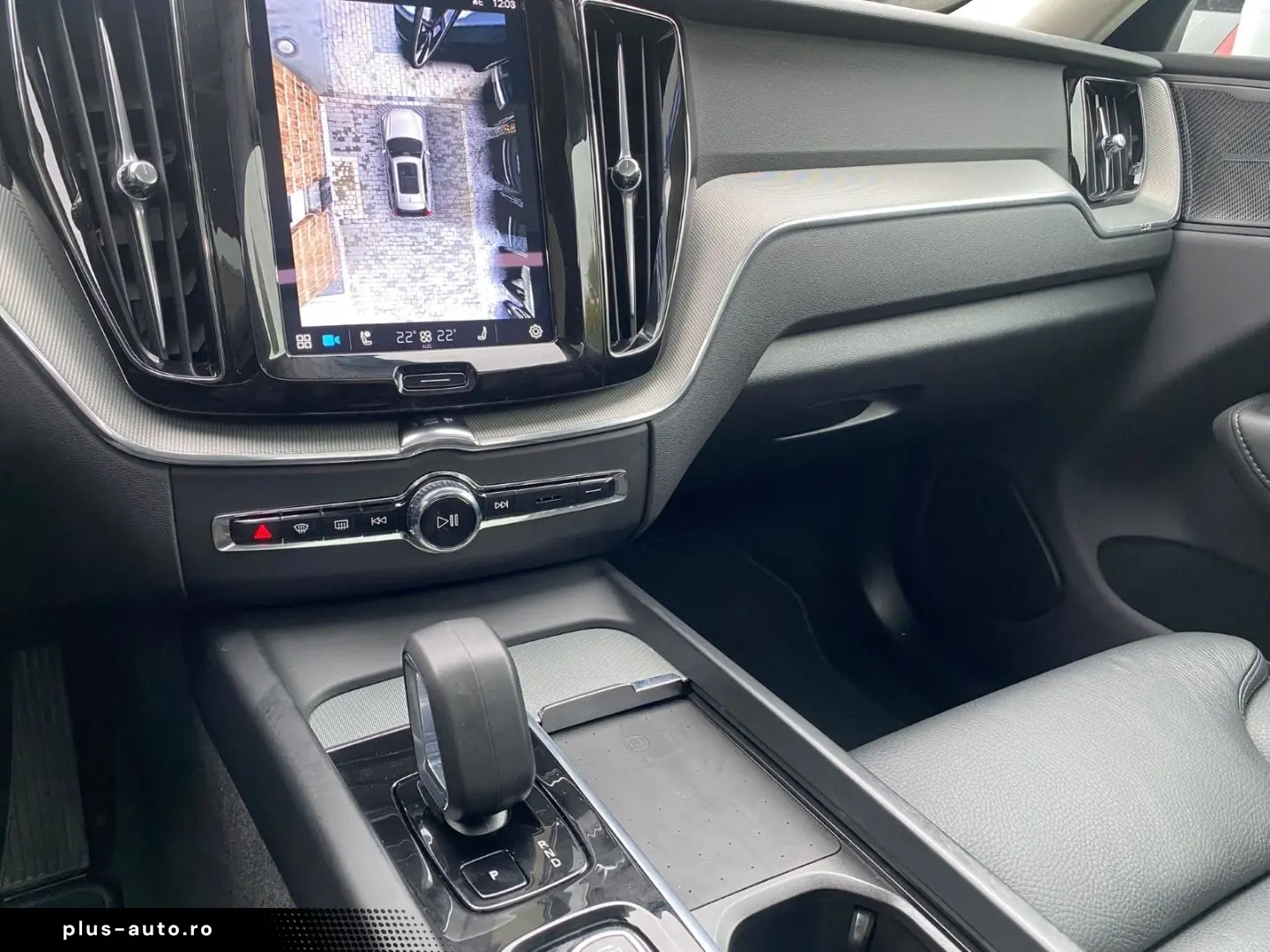 VOLVO XC60 T6 Plus Bright Plug-In Hybrid 360 Harman Ka