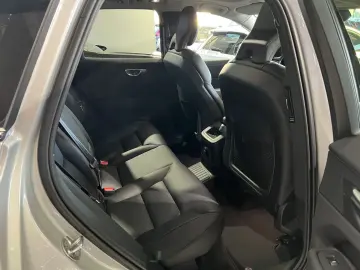 VOLVO XC60 T8 Ultimate Dark Recharge AWD ACC HeadUp