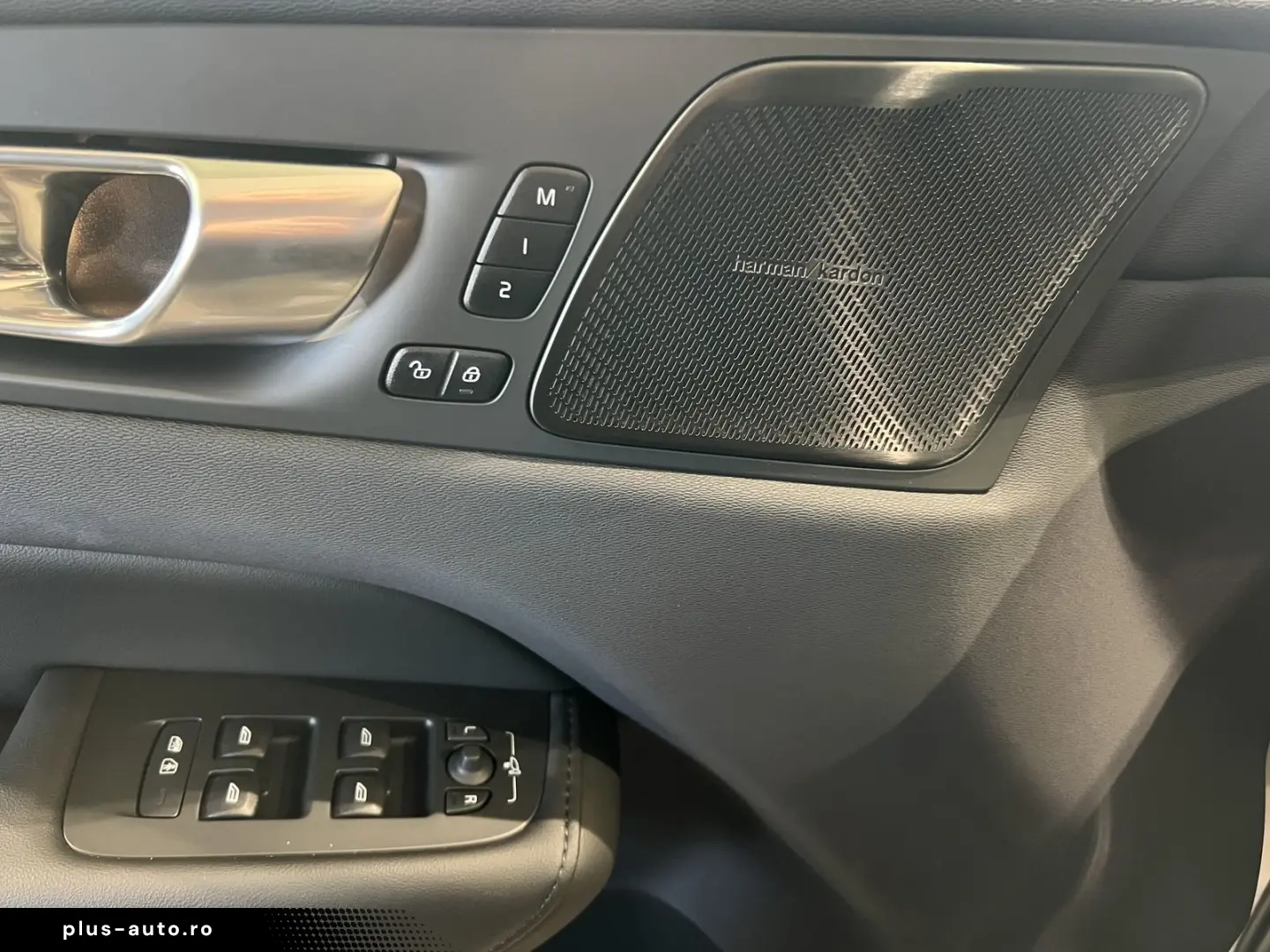 VOLVO XC60 T8 Ultimate Dark Recharge AWD ACC HeadUp