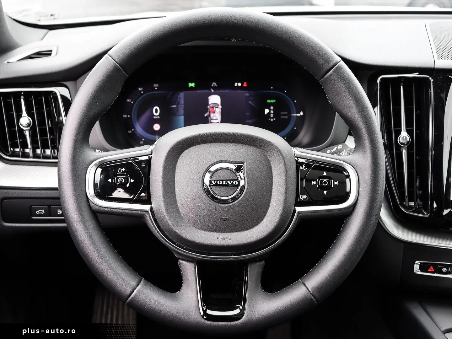 VOLVO XC60 Plus Dark Recharge Plug-In Hybrid AWD T8 Tw