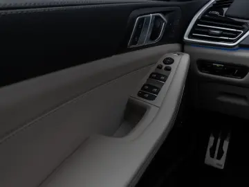 BMW X5 xD45e M Sport 360 Panorama Laser HUD DAB H K