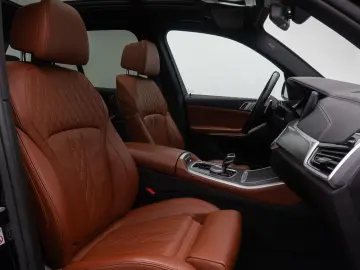 BMW X5 xD30d M Sport 360 Laser ACC SoftCl DAB 22Zoll