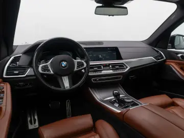 BMW X5 xD30d M Sport 360 Laser ACC SoftCl DAB 22Zoll