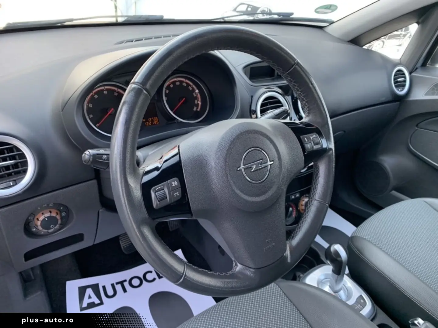 Opel Corsa 2009-AUTOMATA-Benzina 1.2