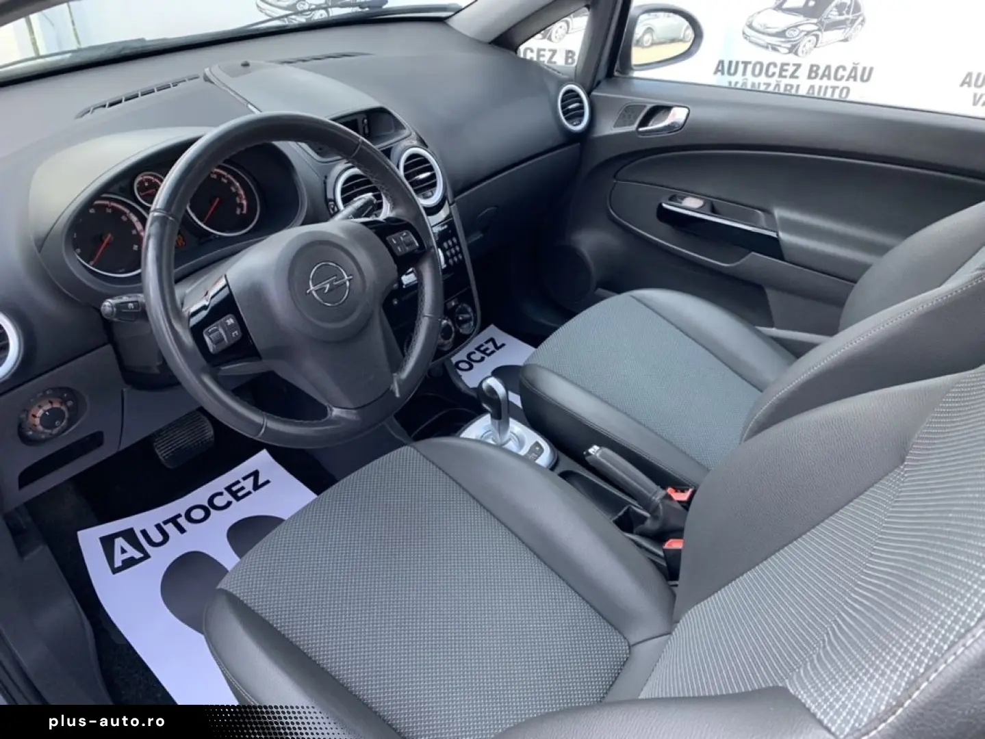 Opel Corsa 2009-AUTOMATA-Benzina 1.2