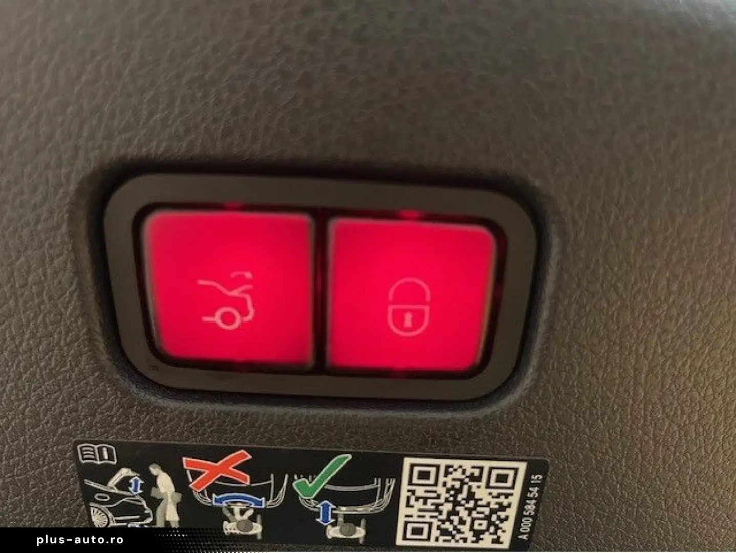 MERCEDES-BENZ CLE 300 4Matic AMG Line Premium Plus HUD Pano