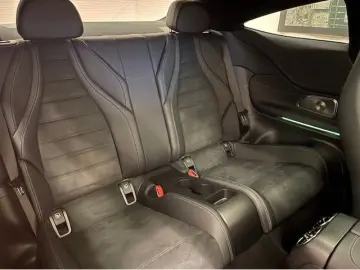 MERCEDES-BENZ CLE 300 4Matic AMG Line Premium Plus HUD Pano