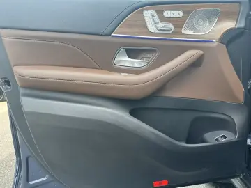 MERCEDES-BENZ GLS 350 d 4M