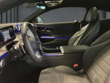 MERCEDES-BENZ CLE 300 e AMG NIGHT DiG L DISTR AMBIE MEM PANO