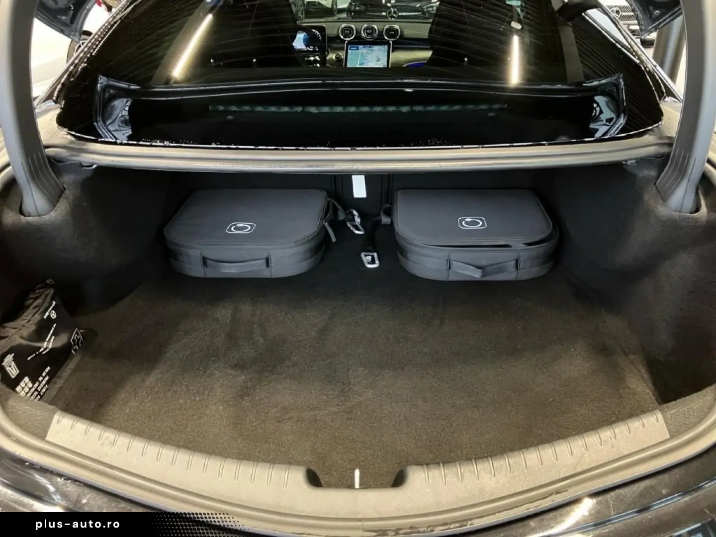 MERCEDES-BENZ CLE 300 e AMG NIGHT DiG L DISTR AMBIE MEM PANO