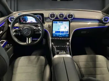 MERCEDES-BENZ CLE 300 e AMG NIGHT DiG L DISTR AMBIE MEM PANO