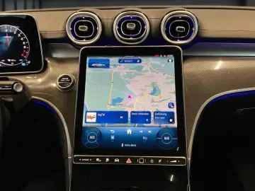 MERCEDES-BENZ CLE 300 e AMG NIGHT DiG L DISTR AMBIE MEM PANO