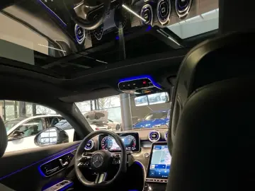 MERCEDES-BENZ CLE 300 e AMG NIGHT DiG L DISTR AMBIE MEM PANO