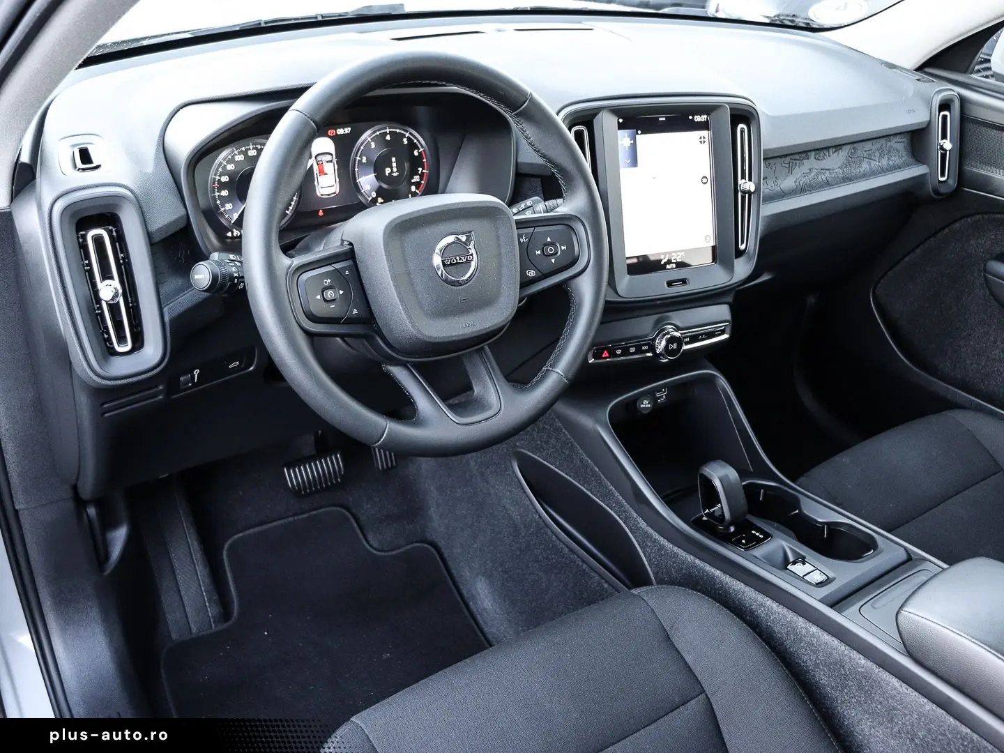 VOLVO XC40 Essential 2WD