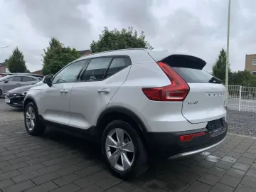 VOLVO XC40 T2 Core