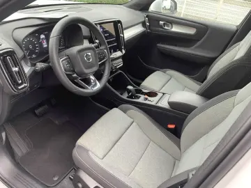 VOLVO XC40 T2 Core