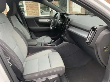VOLVO XC40 T2 Core