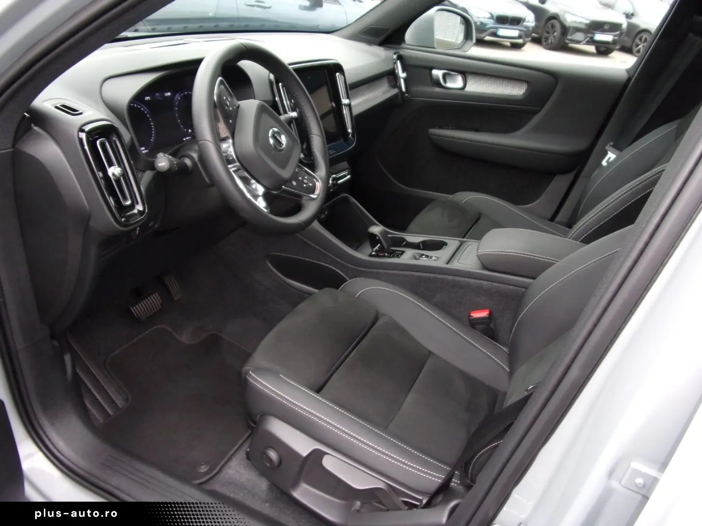 VOLVO XC 40 T2 Core 2WD