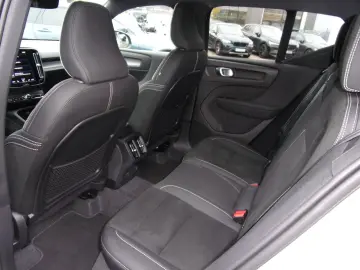 VOLVO XC 40 T2 Core 2WD