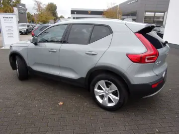 VOLVO XC 40 T2 Core 2WD