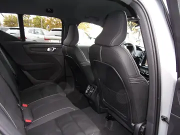 VOLVO XC 40 T2 Core 2WD