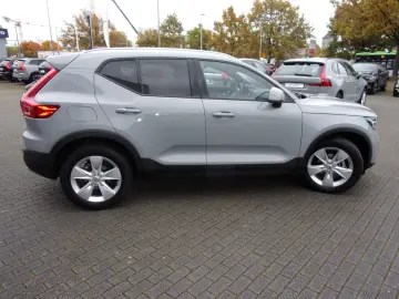 VOLVO XC 40 T2 Core 2WD