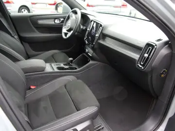 VOLVO XC 40 T2 Core 2WD