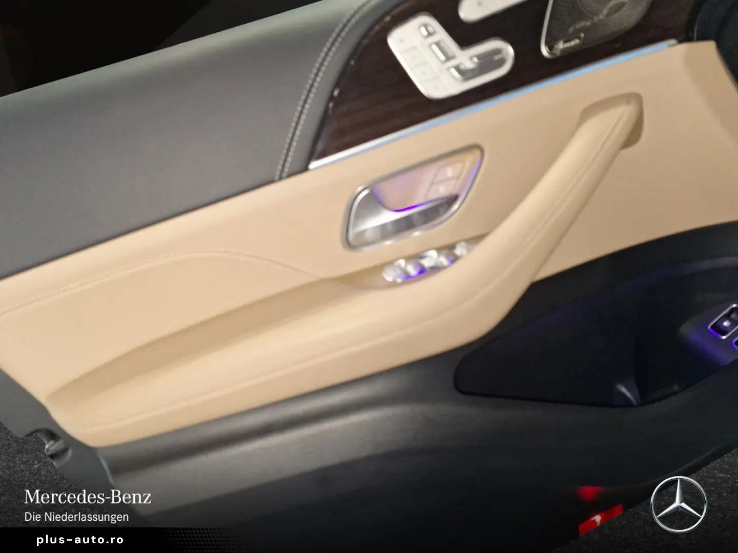 MERCEDES-BENZ GLE 400 e 4M AMG Adv  Night 22  Pano A&hellip;