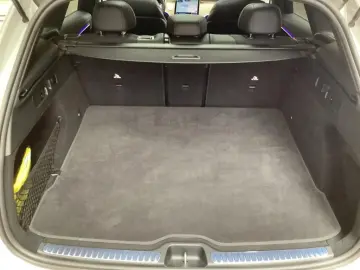 MERCEDES-BENZ AMG GLC 43 4M AMG Premium Digital HUD