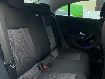 MERCEDES-BENZ CLA 180  Ambiente-B Navi Digitaler Tacho MBUX