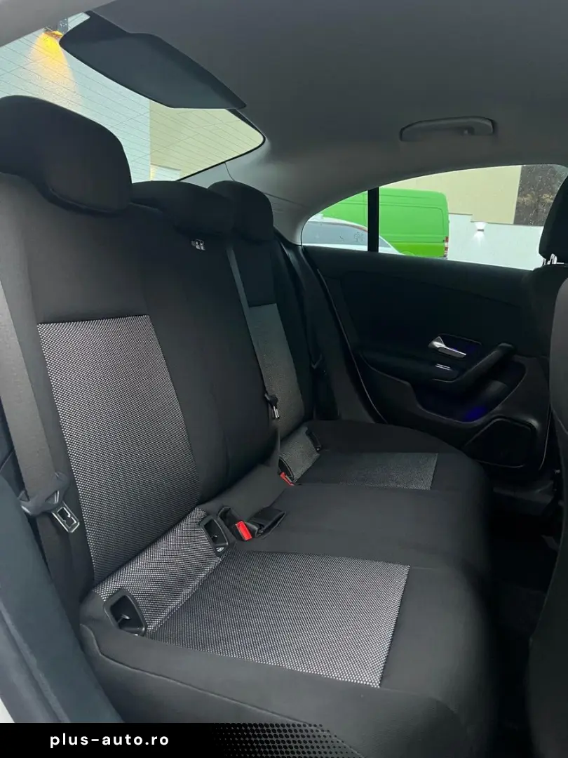 MERCEDES-BENZ CLA 180  Ambiente-B Navi Digitaler Tacho MBUX