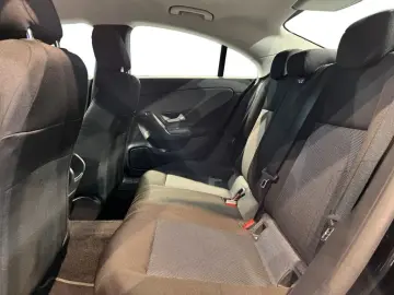 MERCEDES-BENZ CLA 180 d Coupe MBUX LED Navi AUT PTS SHZ