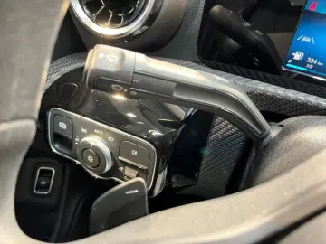 MERCEDES-BENZ CLA 180 d Coupe MBUX LED Navi AUT PTS SHZ