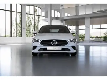MERCEDES-BENZ CLA 180 Coupé Progressive LED Cam Pano Ambi