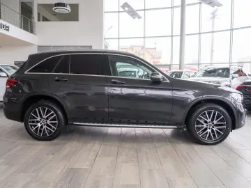 Mercedes-Benz GLC 300 de 4MATIC 9G-TRONIC
