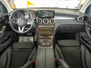 Mercedes-Benz GLC 300 de 4MATIC 9G-TRONIC