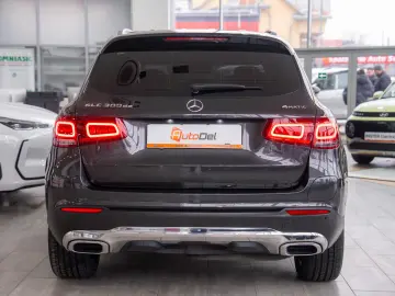Mercedes-Benz GLC 300 de 4MATIC 9G-TRONIC
