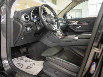 Mercedes-Benz GLC 300 de 4MATIC 9G-TRONIC