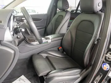 Mercedes-Benz GLC 300 de 4MATIC 9G-TRONIC