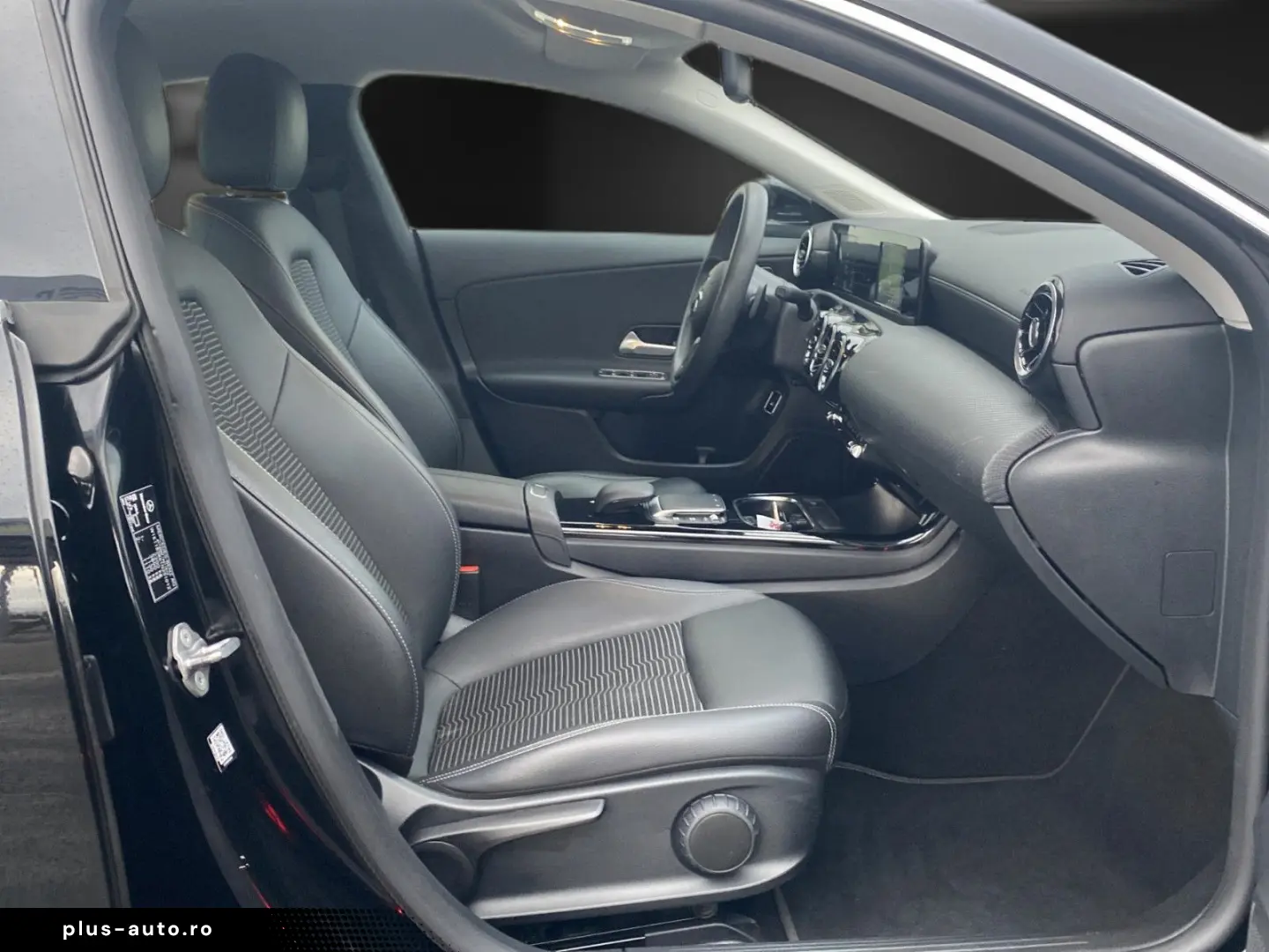 MERCEDES-BENZ CLA 250 e Kamera LED DigTacho Navi Leder DAB